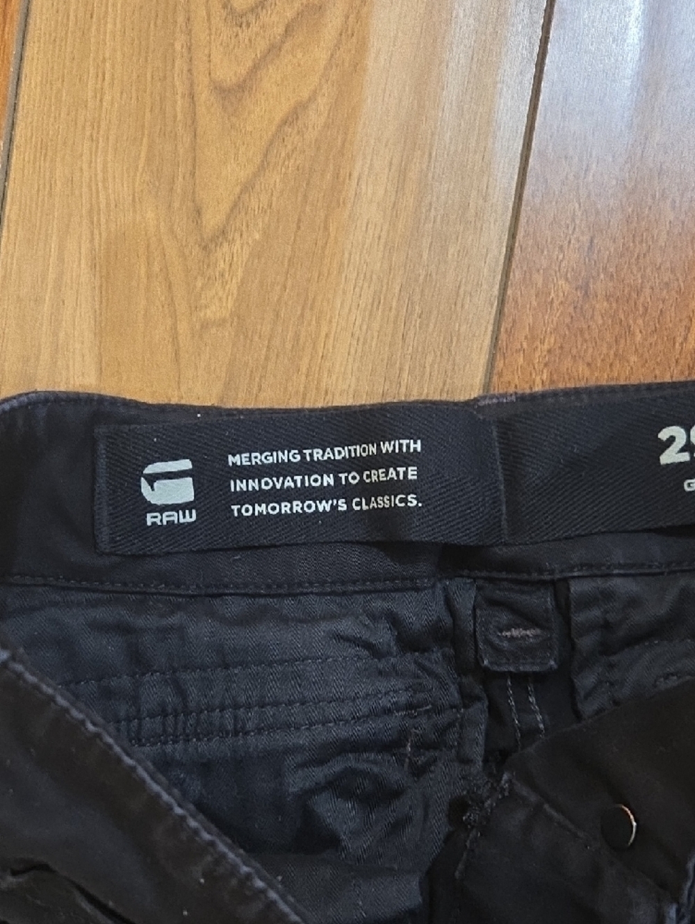 G-Star Black Cargo Tapered Men's Pants with Zip Detail - Picture 2 of 7
